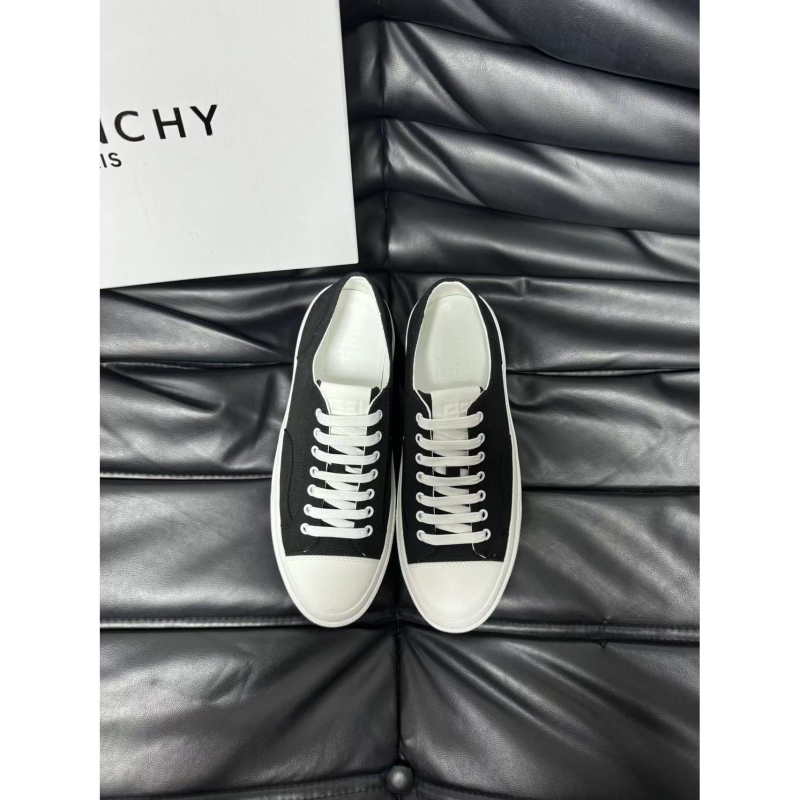 Givenchy Sneakers